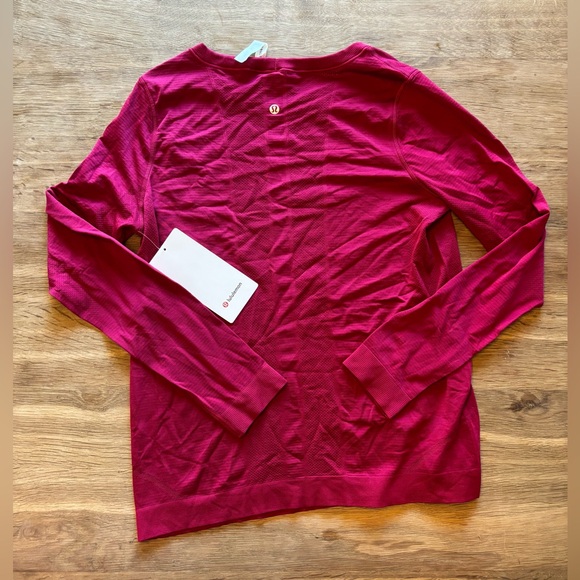 Lululemon Red Swiftly Tech LS Breeze Long Sleeved Tee Size 8—NWT - Picture 2 of 3